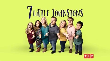 7 Little Johnstons S08 2020