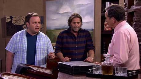 Louis (left) tells Piet (middle) and At (right) to leave Delia alone in Binnelanders on kykNET (DStv channel 144).