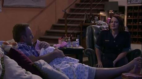 Watch Binnelanders Season 11, Mondays-Fridays at 19:30 on kykNET (DStv Channel 144)